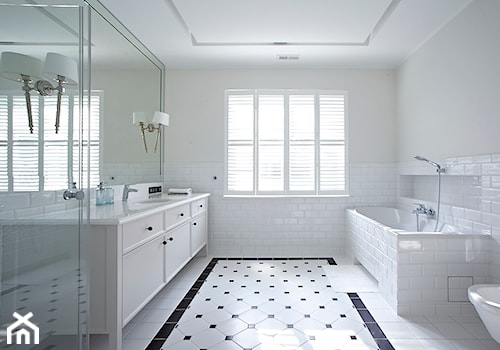 Duża łazienka z oknem, styl minimalistyczny - zdjęcie od bbhome.pl