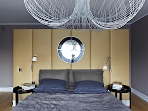 Dom w Wilanowie w nowej odsłonie - Średnia szara sypialnia, styl glamour - zdjęcie od bbhome.pl