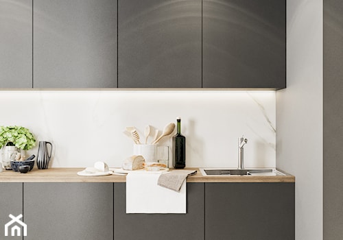 Minimal Green - Mała zamknięta szara z nablatowym zlewozmywakiem kuchnia jednorzędowa z marmurem nad blatem kuchennym, styl minimalistyczny - zdjęcie od LINEUP STUDIO