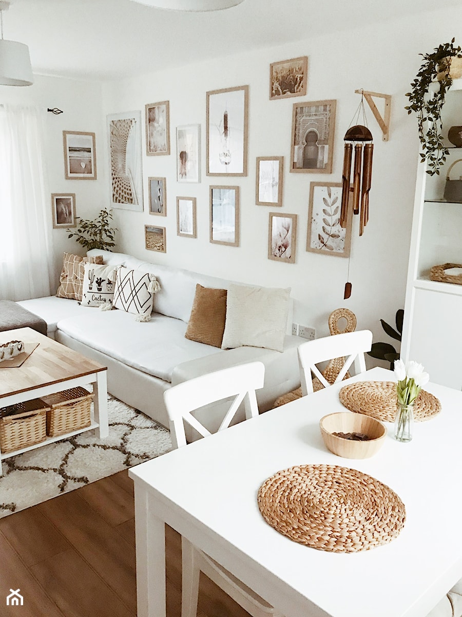 Salon, jasny, przestronny w stylu skandynawskim - zdjęcie od magda_homeuk