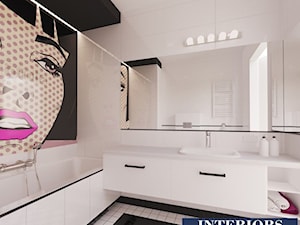 Stylowa łazienka w bieli - Mała z lustrem łazienka z oknem - zdjęcie od Interiors Poland