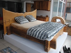 Łóżko BUTTERFLY - zdjęcie od KAMRO EUROPA HOLZ DESIGN