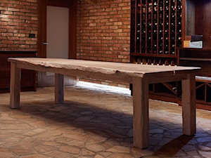 Stół do Winiarni