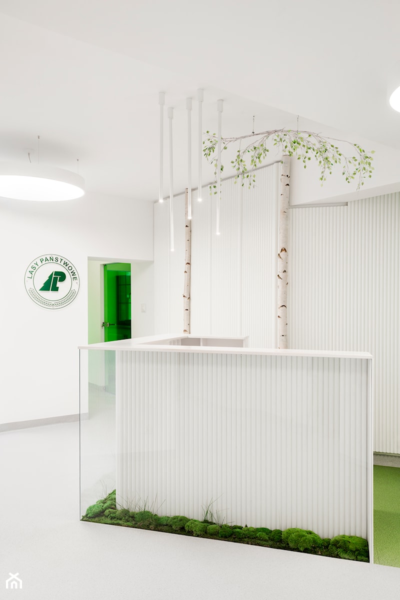 Nowe wnętrze biurowe Lasów Państwowych projektu LOFFT Architektura - zdjęcie od AQForm