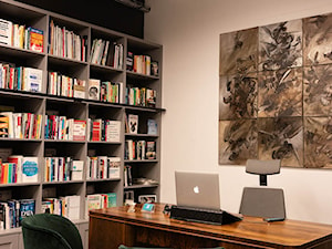 Średnie w osobnym pomieszczeniu beżowe czarne biuro, styl industrialny - zdjęcie od Goodfoto Izabela Koziol