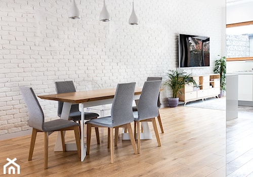 Średni biały salon z kuchnią z jadalnią, styl nowoczesny - zdjęcie od Goodfoto Izabela Koziol