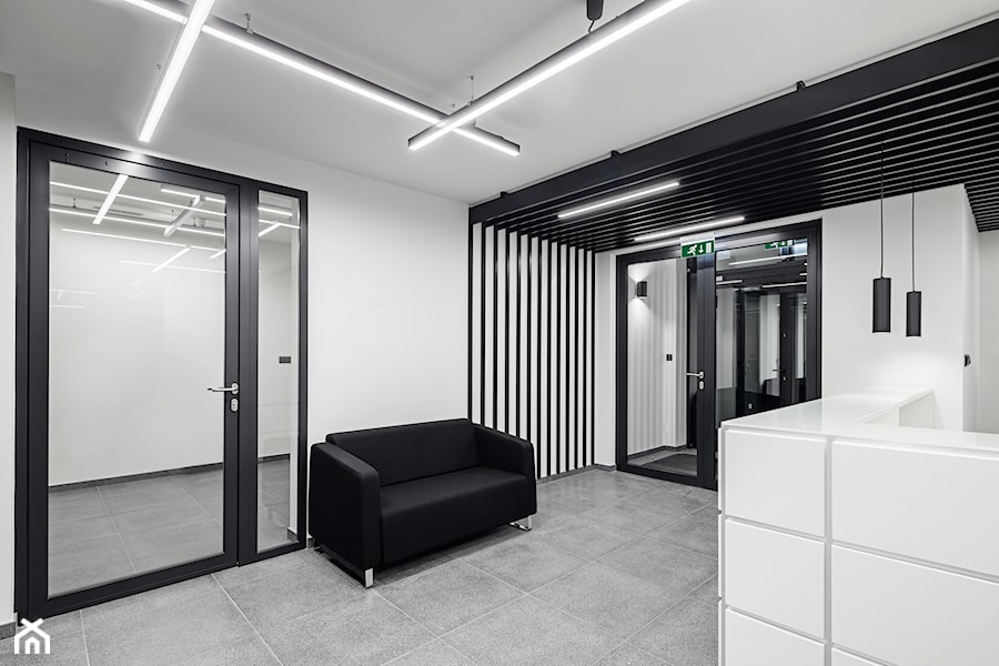 Biurowiec Karl Zeiss - Wnętrza publiczne, styl minimalistyczny - zdjęcie od Koziarski Pracownia Projektowa