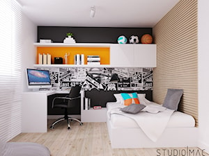 PROJEKT MIESZKANIA 55 m2 - Średni biały czarny pokój dziecka dla nastolatka dla chłopca, styl nowoczesny - zdjęcie od STUDIO MAC