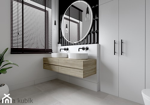 Dom pod Łodzią - Średnia z lustrem z dwoma umywalkami łazienka z oknem, styl minimalistyczny - zdjęcie od Malgorzata Kubik
