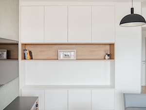 Sesja zdjęciowa mieszkania w nowym bloku - Mały biały szary salon, styl skandynawski - zdjęcie od Studio Buffavento | Paulina Zatorska