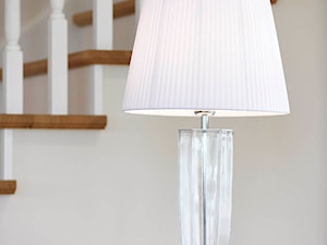 Lampy stołowe – w domu w stylu "Nowoczesna Klasyka"