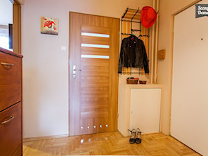 Korytarz po zmianach - zdjęcie od Sceny Domowe - Home Staging w Małopolsce i na Śląsku