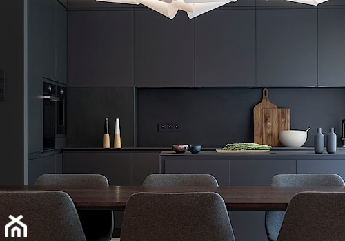 Apartament z czarną kuchnią. - Jadalnia, styl minimalistyczny - zdjęcie od Banach Architekci