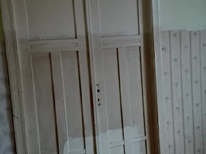 Drzwi przed i po renowacji - zdjęcie od Ewa Damazy