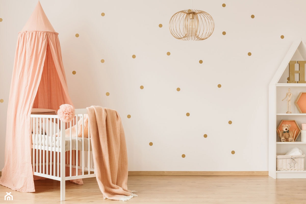 Złote naklejki ścienne do pokoju dziecka - zdjęcie od Jazami - Homebook