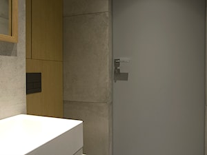 APARTAMENT JK. W KRAKOWIE - Mała bez okna łazienka, styl nowoczesny - zdjęcie od TIKA DESIGN