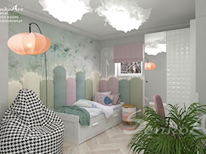 Projekt pokoju dla dziewczynki w pastelowych kolorach - zdjęcie od SenkoArt Design