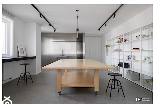 Apartment with workshop - Biuro, styl minimalistyczny - zdjęcie od Dariusz Jarząbek