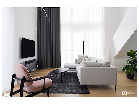 Aranżacje wnętrz - Salon: Apartment with workshop - Salon, styl minimalistyczny - Dariusz Jarząbek. Przeglądaj, dodawaj i zapisuj najlepsze zdjęcia, pomysły i inspiracje designerskie. W bazie mamy już prawie milion fotografii!