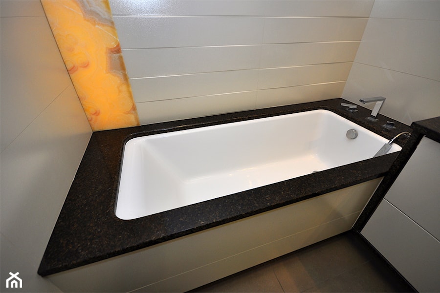 Granit i onyks w łazience - zdjęcie od Kamieniarstwo ZPKB