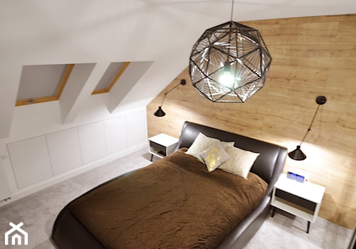 REALIZACJA NOWOCZESNY DOM - Średnia biała sypialnia na poddaszu, styl nowoczesny - zdjęcie od ABC Projektowo • projektowanie wnętrz