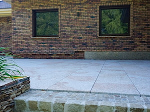 Płytki granitowe na taras - szaro-rudy Strzegom - zdjęcie od Granit Naturalny | płyty granitowe, kostka granitowa, schody, oporniki i krawężniki