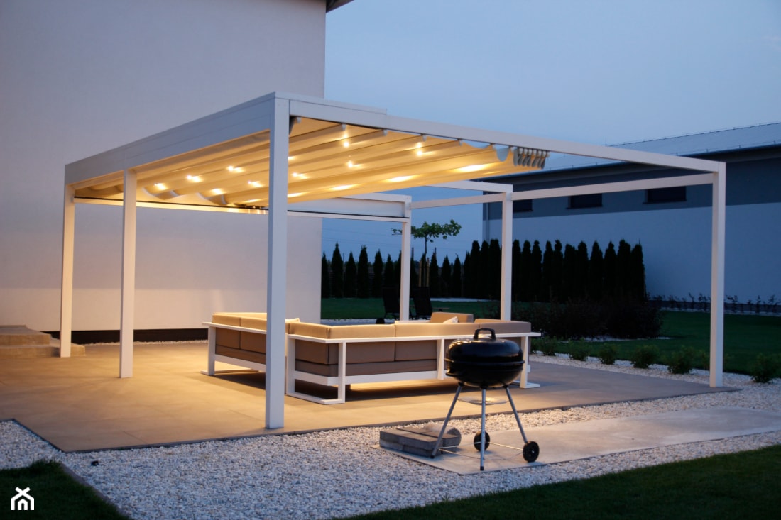 Tarasola Flat - Duży z meblami ogrodowymi taras z tyłu domu, styl nowoczesny - zdjęcie od Tarasola - Homebook