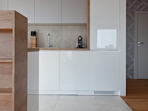 Kuchnia w nowym budownictwie - Średnia otwarta z zabudowaną lodówką z podblatowym zlewozmywakiem kuchnia jednorzędowa, styl nowoczesny - zdjęcie od Meble Melonka