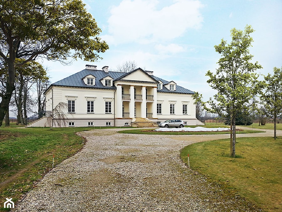 DWÓR FALĘCIN - zdjęcie od Wądołowski Architekci