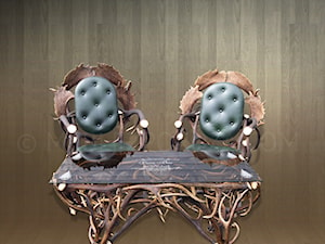 Salon myśliwski dwa fotele z poroża i ława z poroża z szyba grawerowną - zdjęcie od HornArt - Meble z poroża
