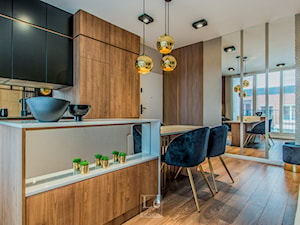 Projekt mieszkanie w Gdańsku - styl nowoczesny - kuchnia antracytowa z złotymi dodatkami - zdjęcie od Le-DESIGN