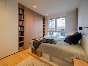Projekt mieszkanie w Gdańsku - nowoczesne, jasne drewno i antracytowe dodatki - zdjęcie od Le-DESIGN