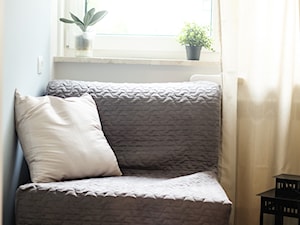 Wynajem i podział przestrzeni - Mała biała sypialnia, styl tradycyjny - zdjęcie od Gadom Projekt
