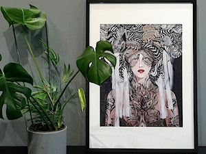 Lady Setsujo 40x50 cm w ramie basic 50x70 cm - zdjęcie od Maggie Piu Gallery