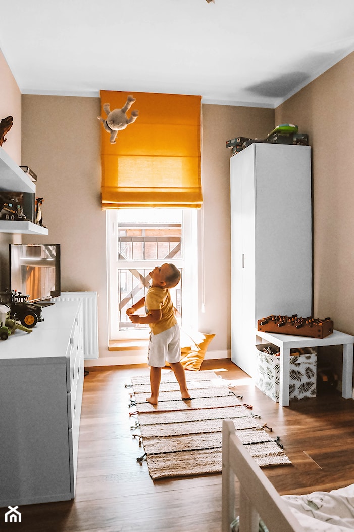 Roleta rzymska w pokoju chłopca - Nasze Domowe Pielesze - zdjęcie od Nasze Domowe Pielesze - Homebook