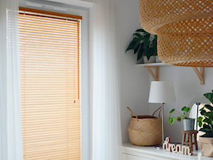 Żaluzja bambusowa w sypialni - Nasze Domowe Pielesze - zdjęcie od Nasze Domowe Pielesze