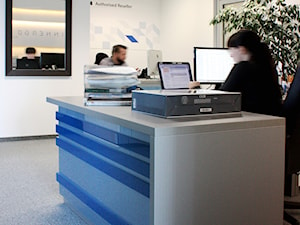 Projekt biura dla Innergo - Średnie białe biuro, styl nowoczesny - zdjęcie od MaxDesigner