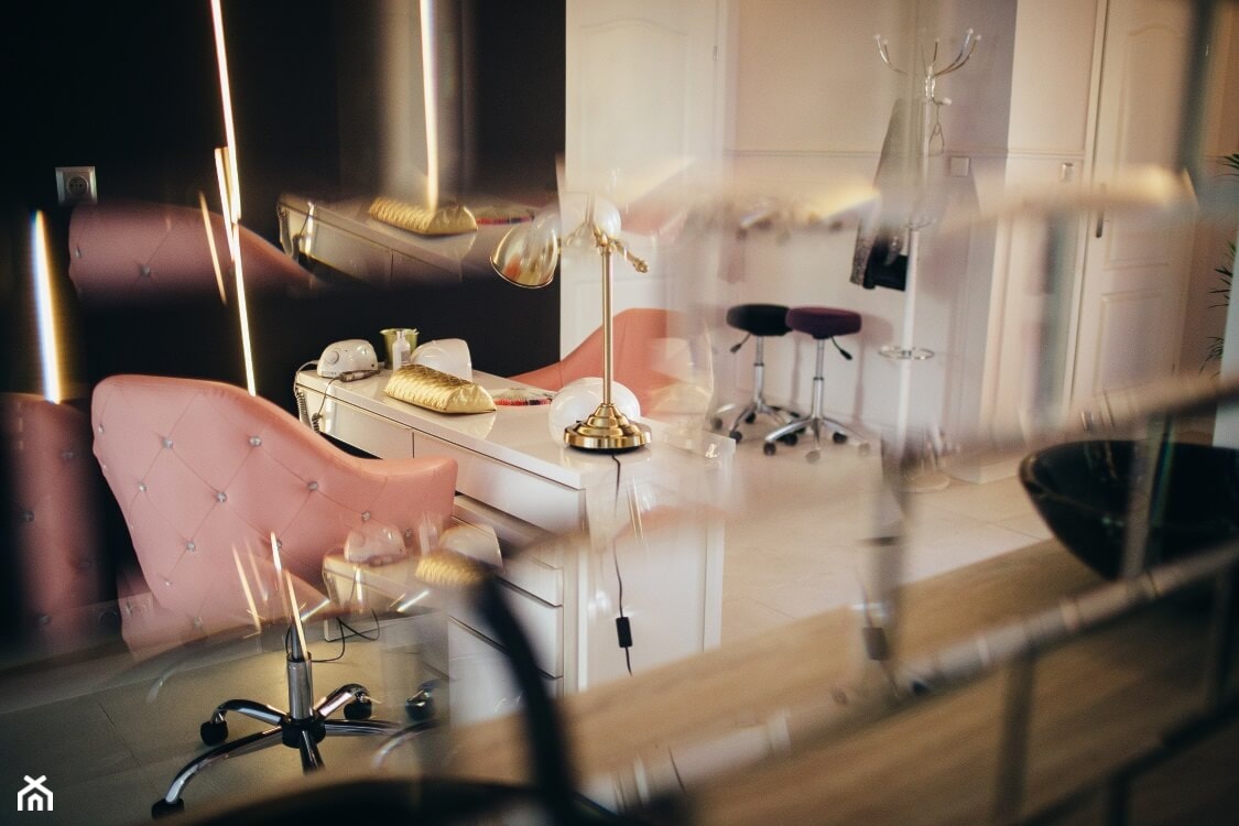Płytki Lustrzane w salonie kosmetycznym - zdjęcie od Galakor - Homebook