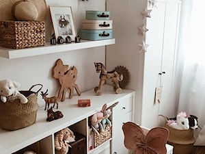 Moje mieszkanie - Mały szary pokój dziecka dla niemowlaka dla dziecka dla chłopca dla dziewczynki, styl tradycyjny - zdjęcie od nieoptymistka