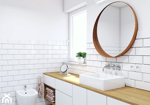 Czarno biała łazienka z odrobiną drewna - zdjęcie od ODROBINA KOLORU