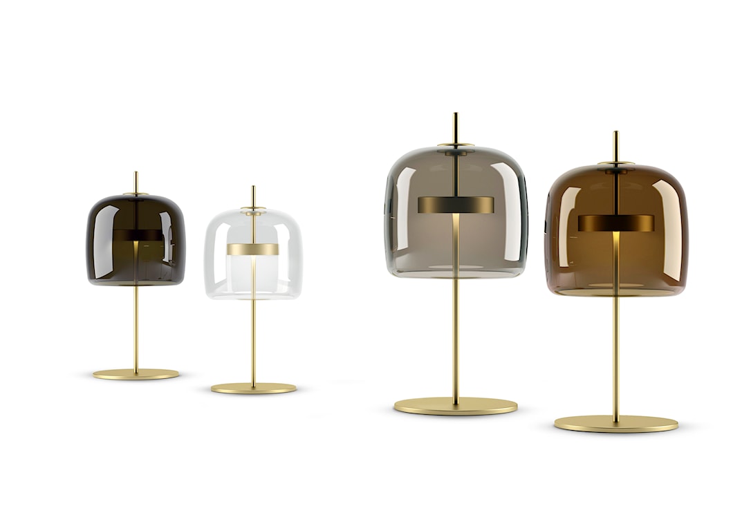 lampy na złotych nóżkach ze szklanymi abażurami, trendy z targów salone del mobile