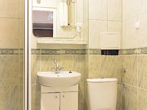 łazienka przed remontem - zdjęcie od alinakar@op.pl