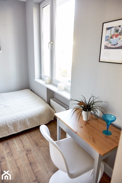 Jak z pokoju z kuchnią zrobiłam 2 pokoje. - Sypialnia, styl skandynawski - zdjęcie od alinakar@op.pl - Homebook