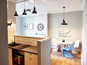 Jak z pokoju z kuchnią zrobiłam 2 pokoje. - Mała kuchnia, styl skandynawski - zdjęcie od alinakar@op.pl