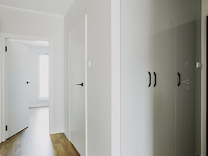 Apartament: osiedle Harmonia Oliwska w Gdańsku - Hol / przedpokój, styl nowoczesny - zdjęcie od SML MIESZKANIA POD KLUCZ