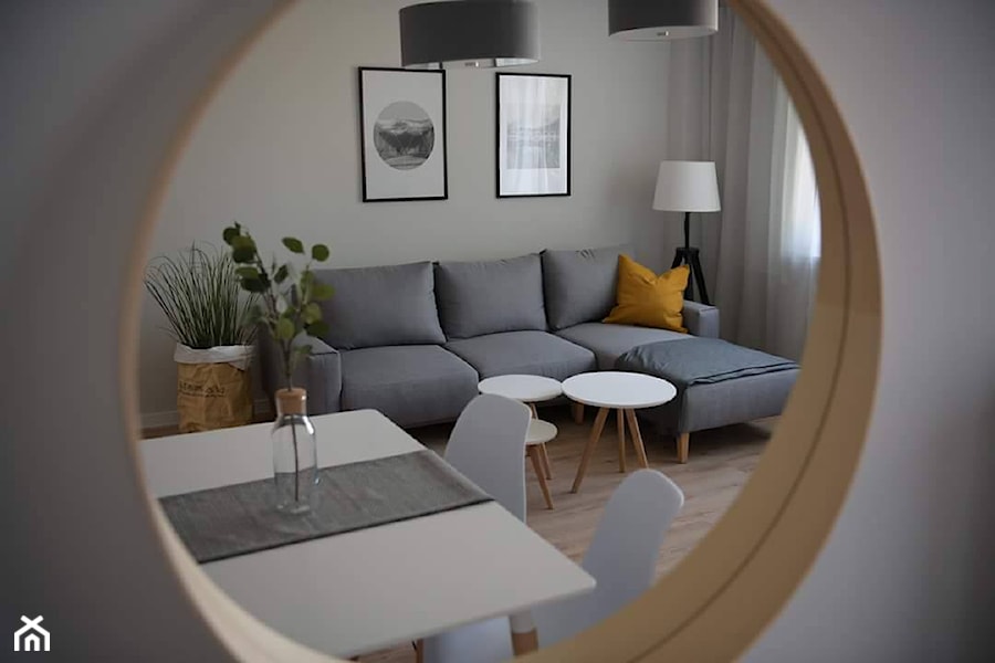 Przytulny salon w skandynawskim stylu - zdjęcie od Ewa Karczewska Interiors