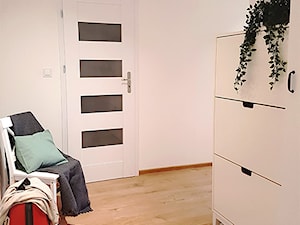 Mieszkanie pod wynajem inwestycja Sky Res - Hol / przedpokój, styl skandynawski - zdjęcie od Ewa Karczewska Interiors