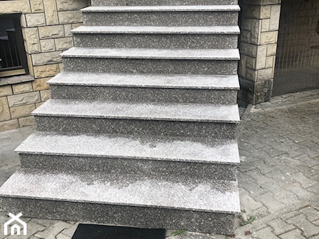 Aranżacje wnętrz - Schody: schody granitowe Krakow - Ediart. Przeglądaj, dodawaj i zapisuj najlepsze zdjęcia, pomysły i inspiracje designerskie. W bazie mamy już prawie milion fotografii!