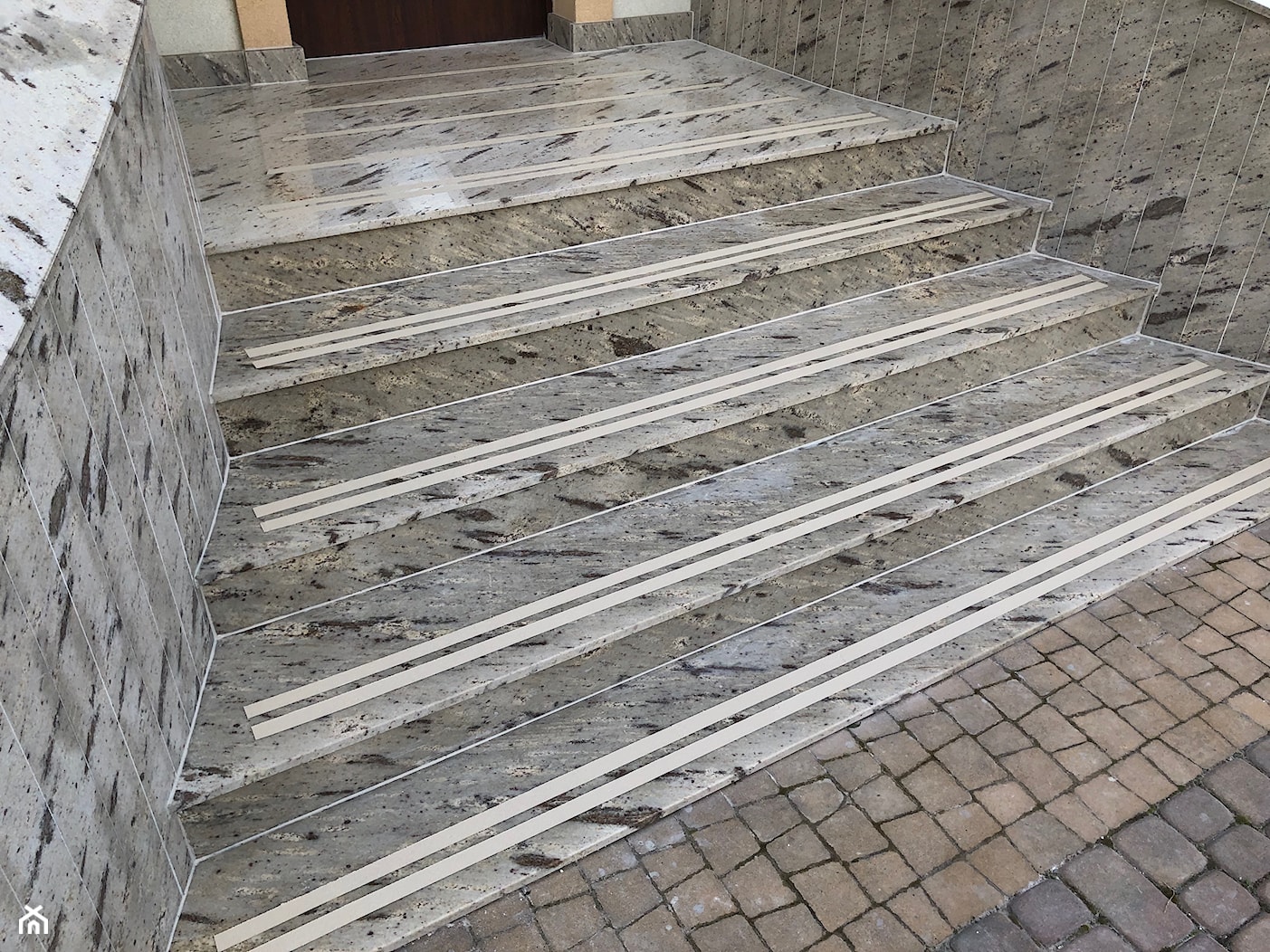 schody z granitu - zdjęcie od Ediart - Homebook