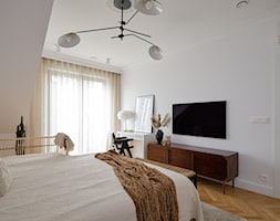 Eklektyczny dom - Średnia biała z biurkiem z miejscem do pracy sypialnia na poddaszu, styl nowoczes ... - zdjęcie od Paweł Maj - Homebook